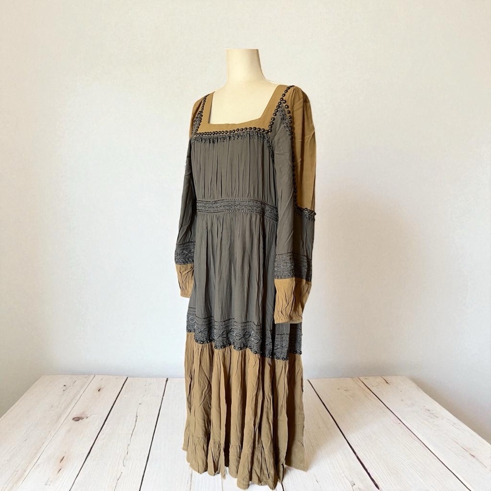 Double D Ranch Elegant Gray and Tan Dress